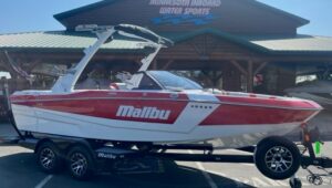 (X3208) 2023 Malibu Boats 21 LX